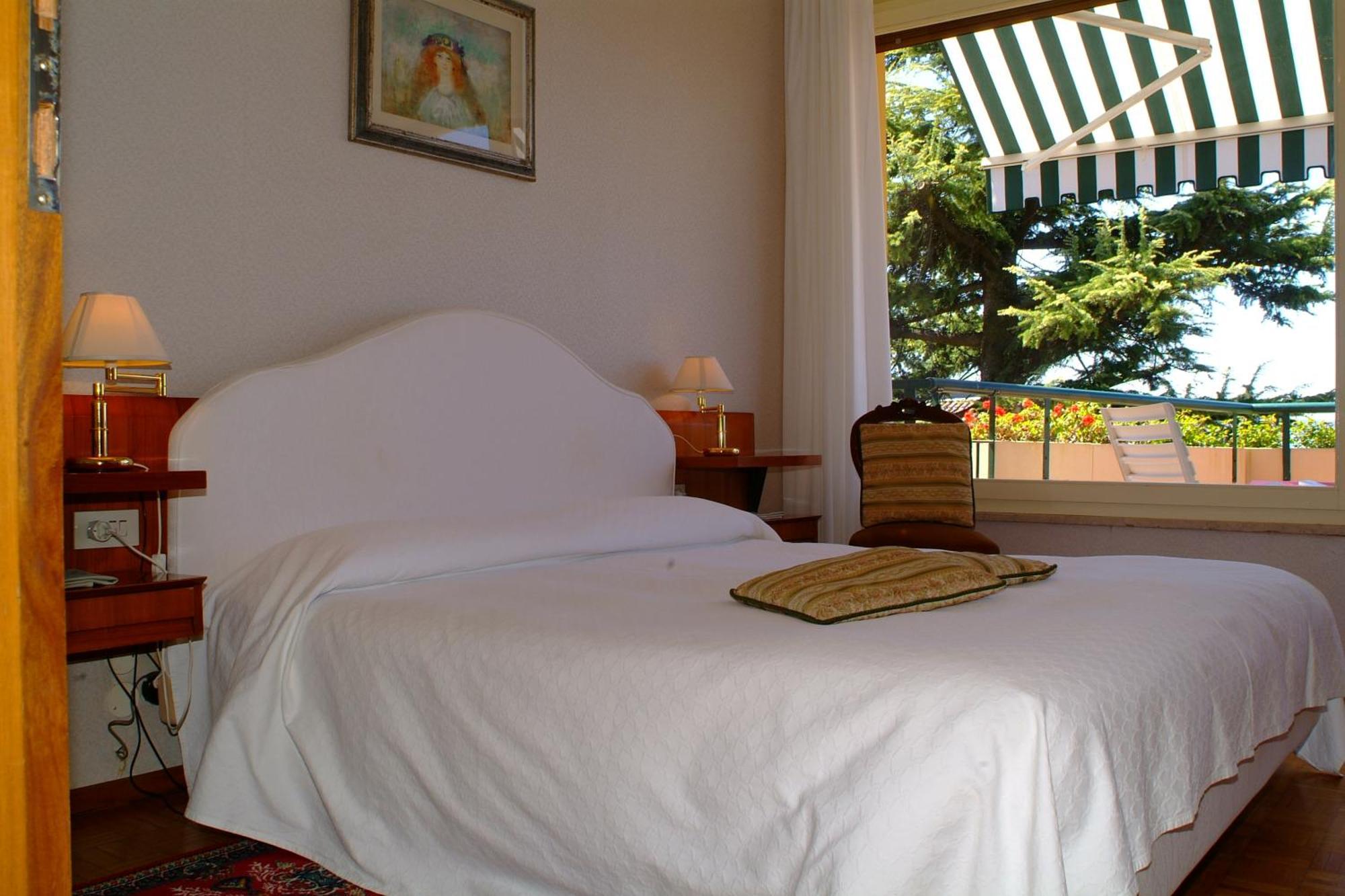 Hotel Broglia ซีร์มิโอเน ภายนอก รูปภาพ