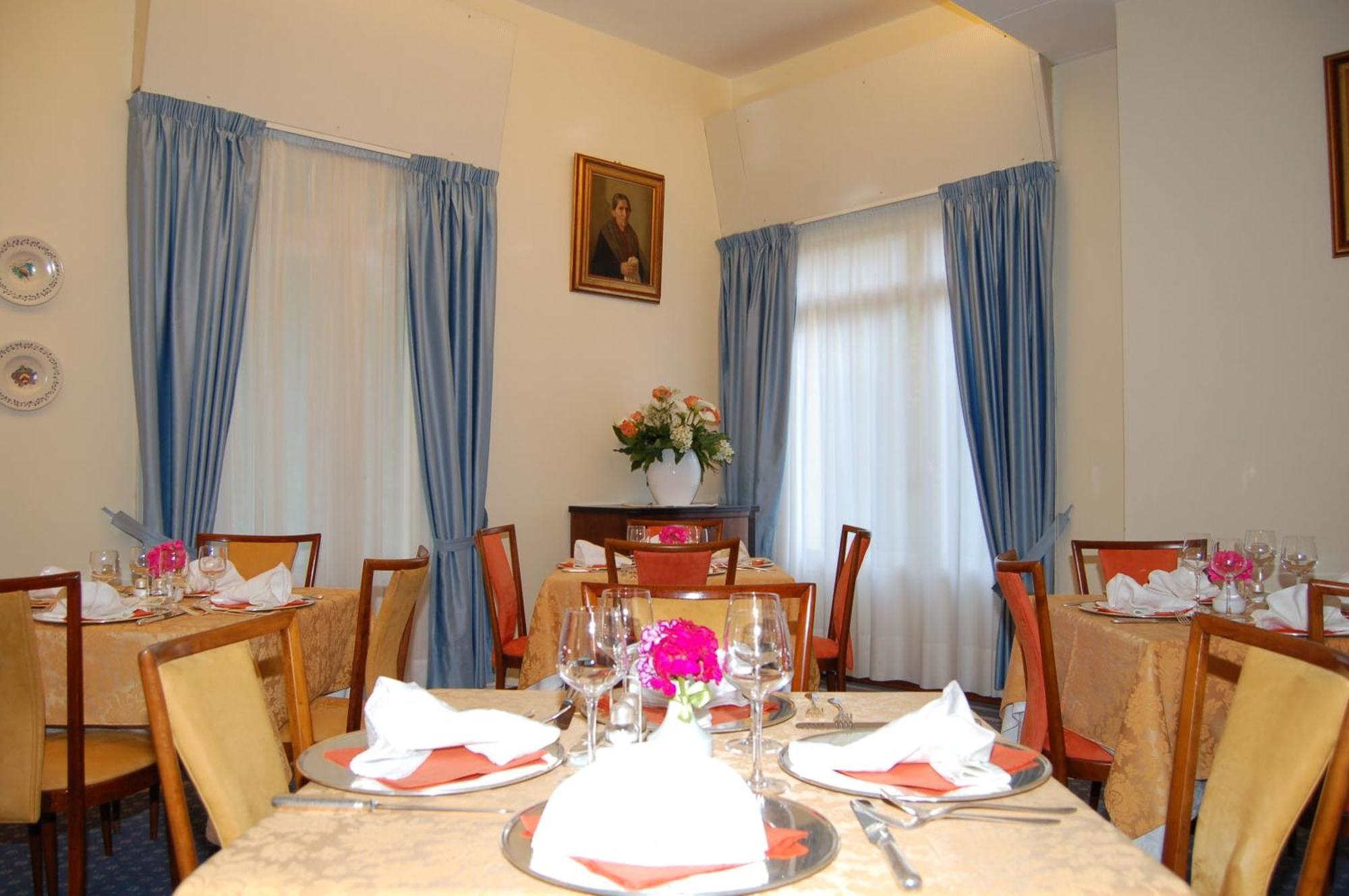 Hotel Broglia ซีร์มิโอเน ภายนอก รูปภาพ