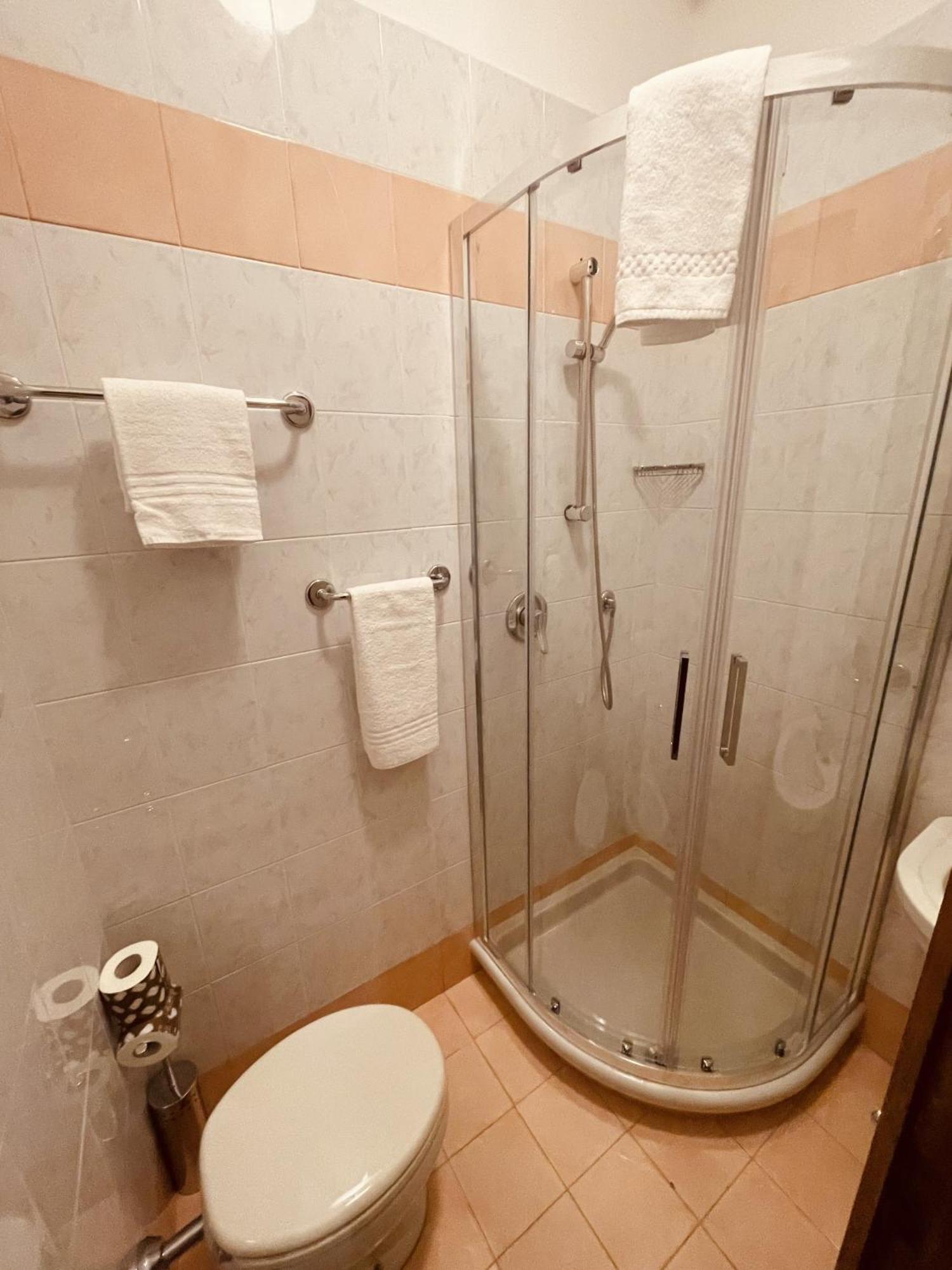 Hotel Broglia ซีร์มิโอเน ภายนอก รูปภาพ