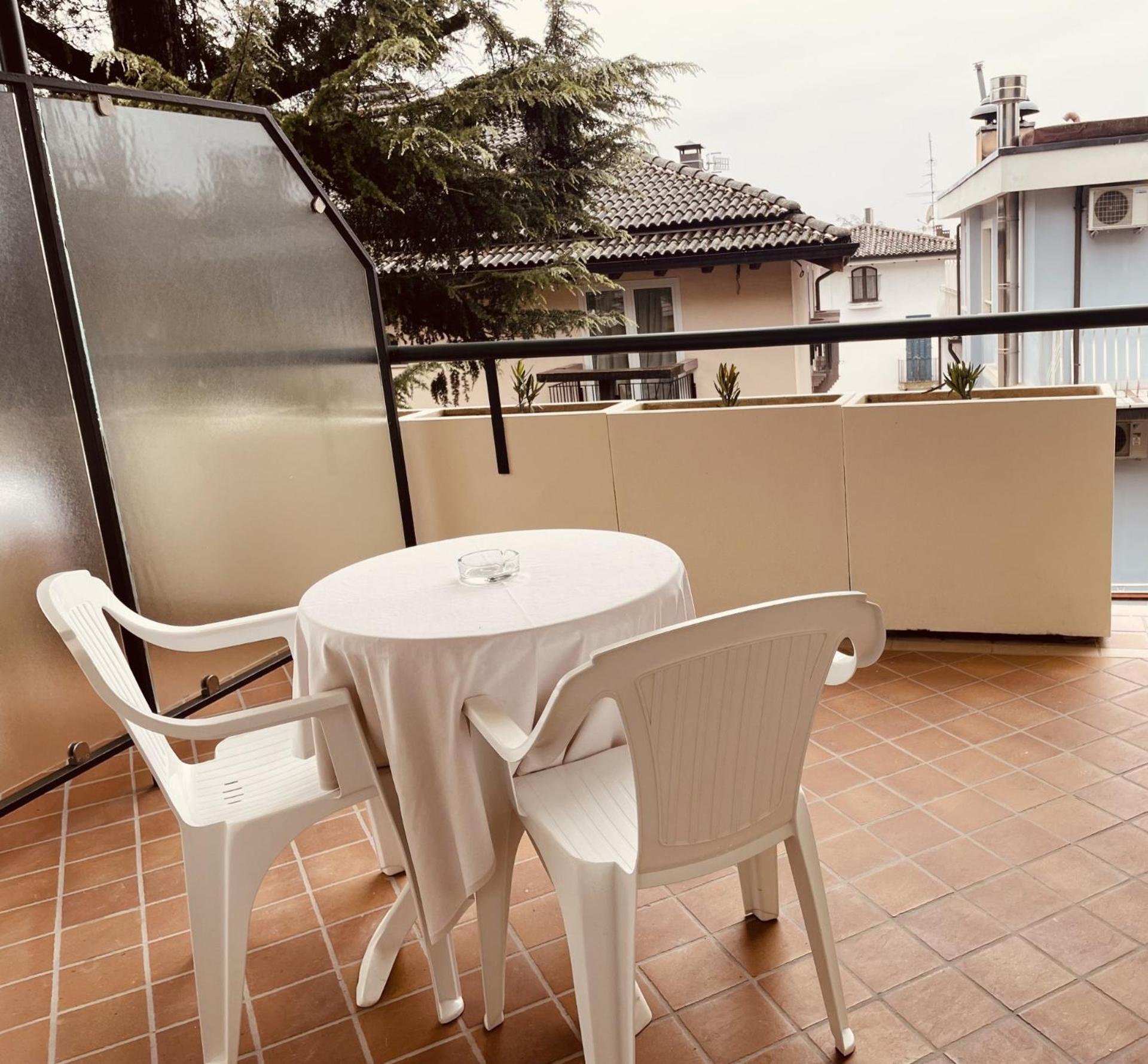 Hotel Broglia ซีร์มิโอเน ภายนอก รูปภาพ