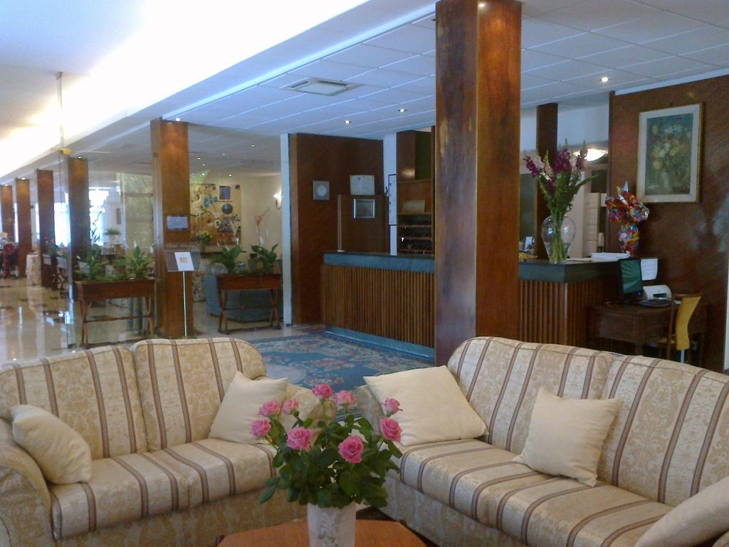 Hotel Broglia ซีร์มิโอเน ภายนอก รูปภาพ