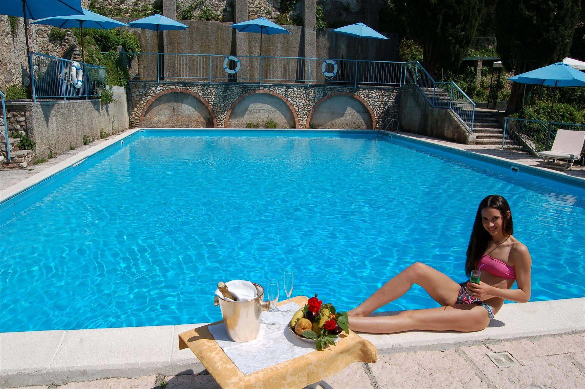 Hotel Broglia ซีร์มิโอเน ภายนอก รูปภาพ